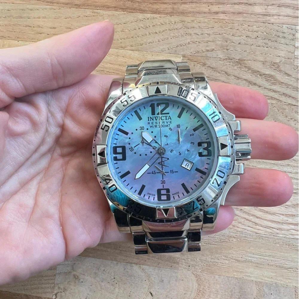 Invicta reserve Chronograph mother of pearl dial silver tone watch NEW BATTERY